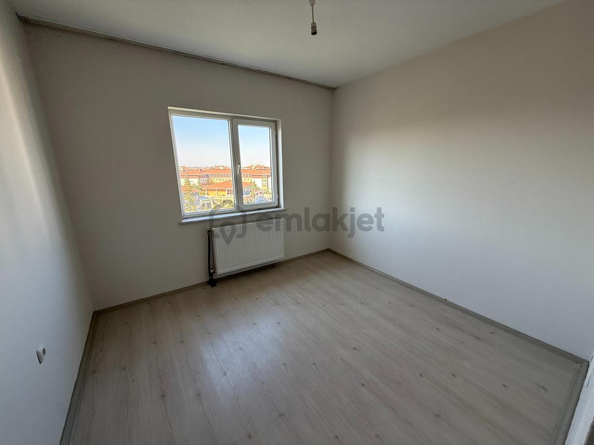 Şanlıbaba Emlaktan 2000 Evler Toki Bloklarında Kiralık 3+1 Daire - 26
