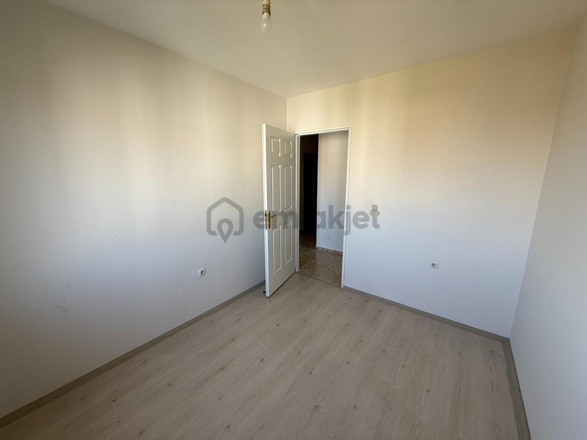 Şanlıbaba Emlaktan 2000 Evler Toki Bloklarında Kiralık 3+1 Daire - 24