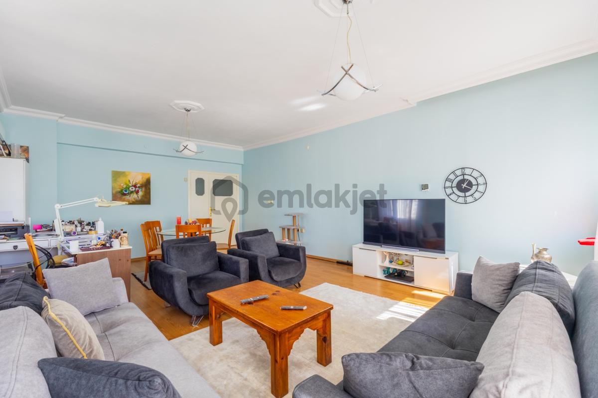 Muhteşem Lokasyonda 3+1arakat Satılık Daire - 18