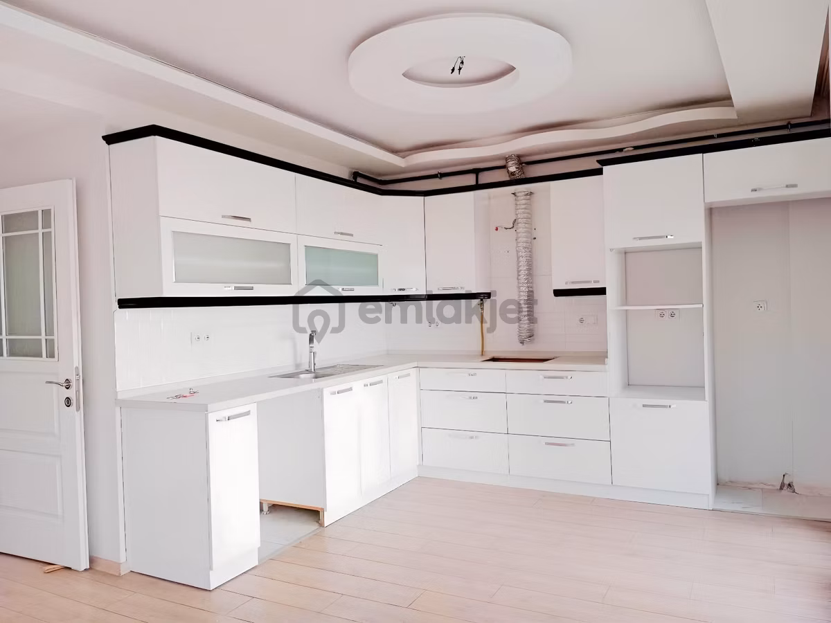 Buca Şirinkapıda Ebeveyn Banyolu Geniş 2+1 Lüks Daire - 11
