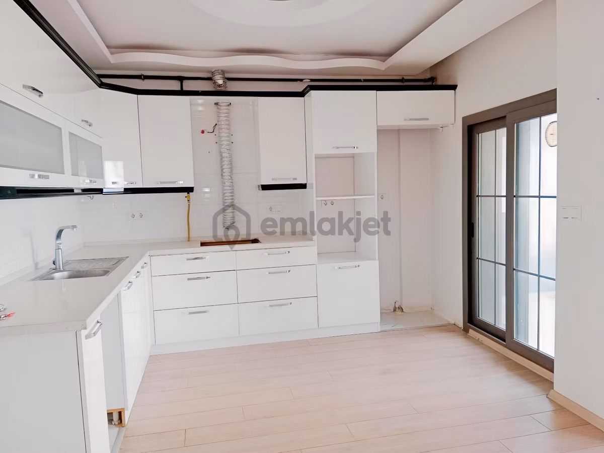 Buca Şirinkapıda Ebeveyn Banyolu Geniş 2+1 Lüks Daire - 10