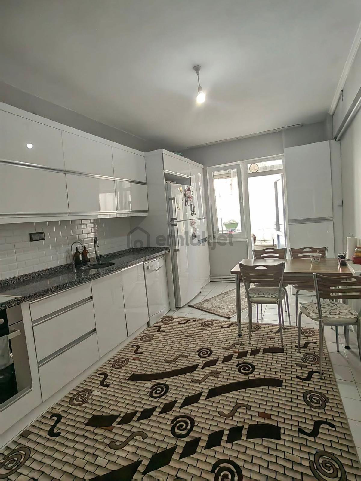 Nasreddin Emlaktan 24 Ağustos Caddesi Üzeri Satılık Bakımlı Daire - 14