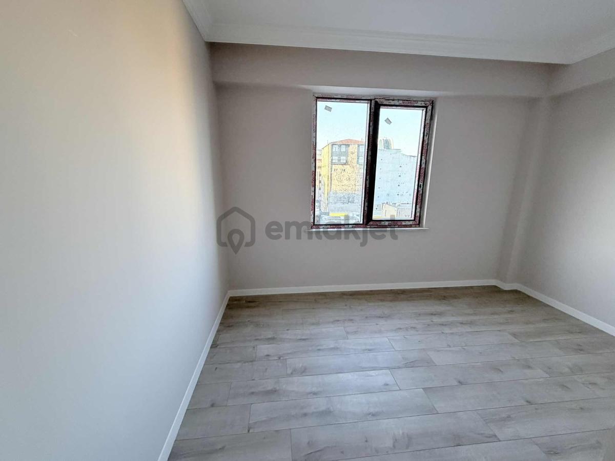 Sefaköy İnönü Mahallesi Satılık 1 + 1 Rezidans - 13