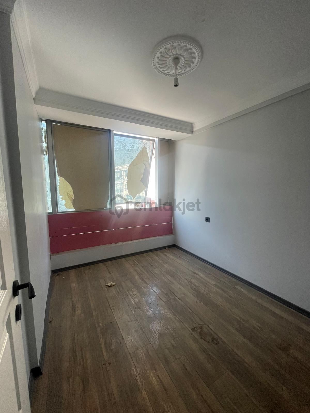 Bağlarçeşme'de 515 M² Geniş Kullanımlı Kiralık İşyer - 13