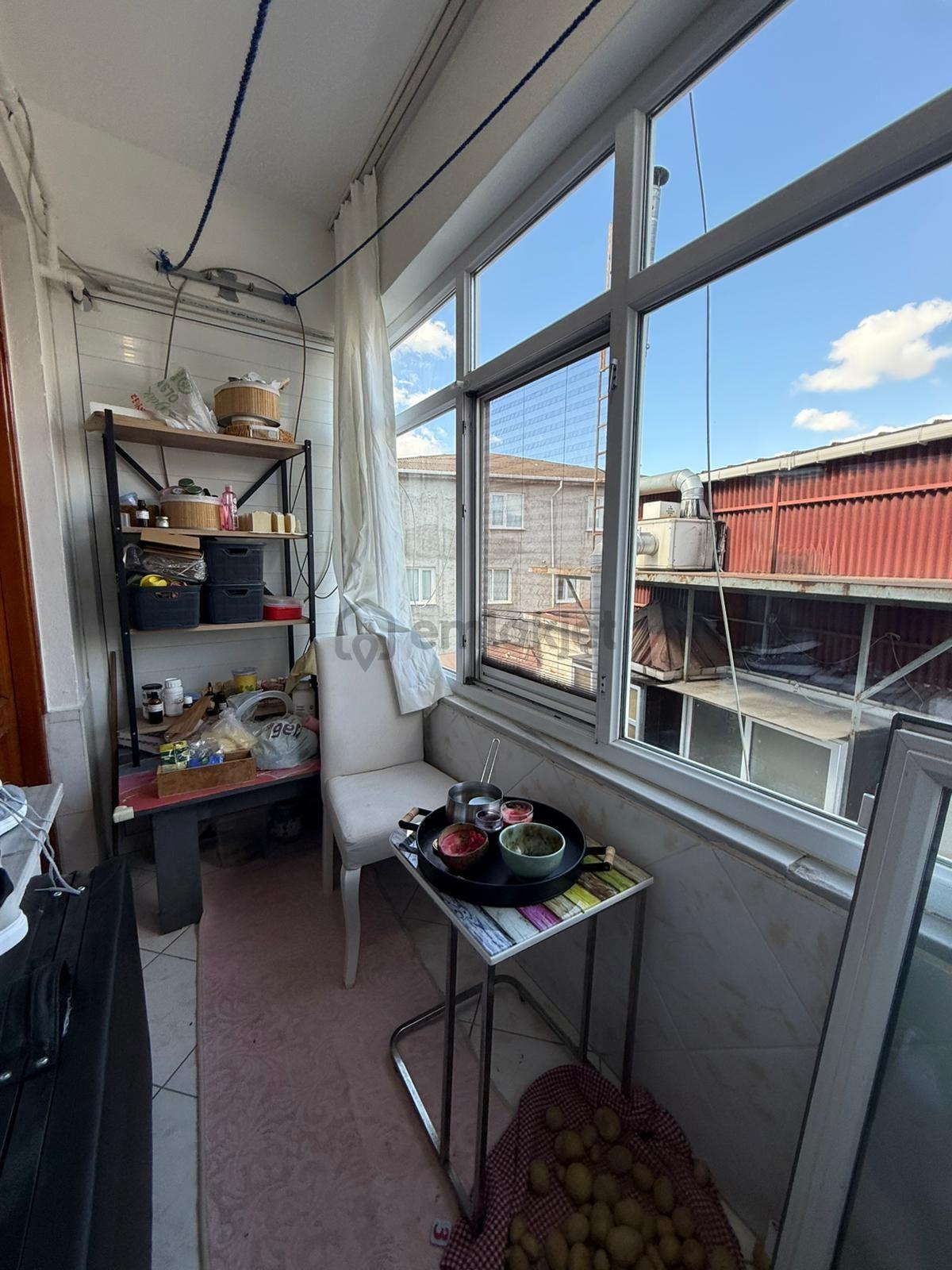 Sultanbeyli'de Acil Satılık 2+1 Daire Metroya 5dk - 17