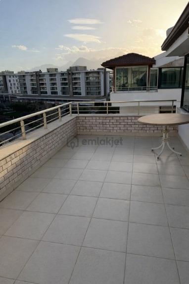 Gürsu Mahallesi'nde Havuzlu Sitede Geniş Dubleks Daire - 8