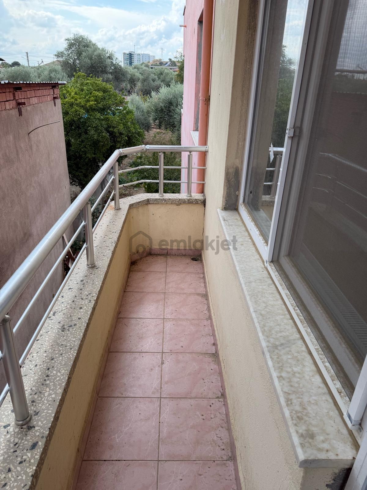 Nazilli Dallıca'da Geniş Balkonlu Kiralık 3+1 Daire - 12