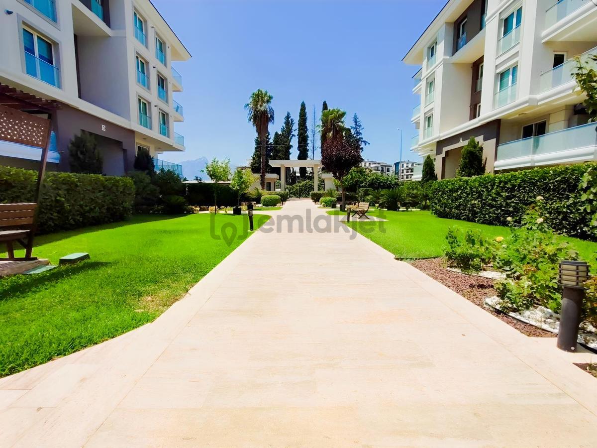Antalya Konaklar' Da Prestijli Sitede 5+1 Satılık Daire - 23