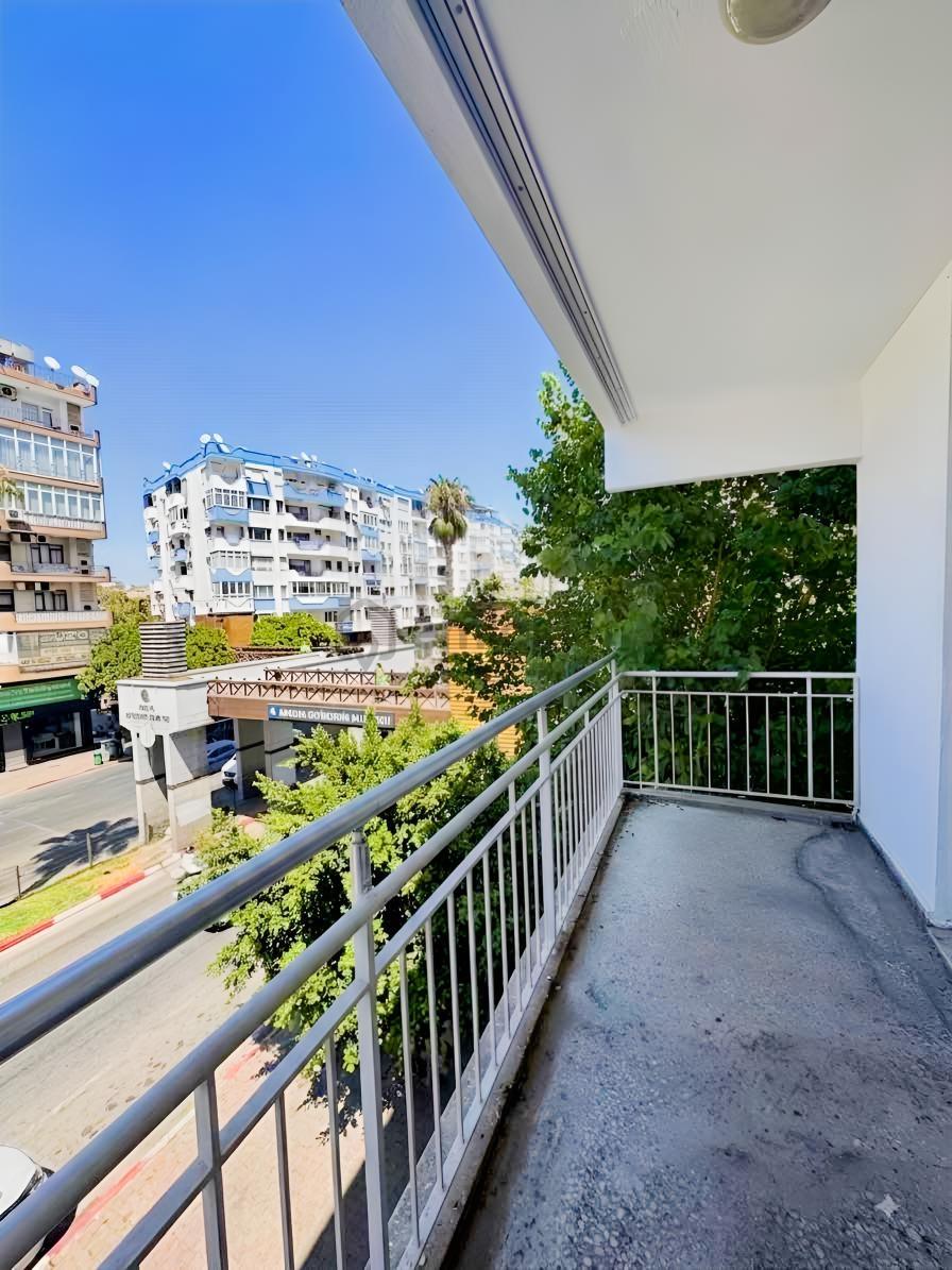 Muratpaşa'da Yener Ulusoy Bulvarı Üzerinde Merkezi Ofis Daire - 11