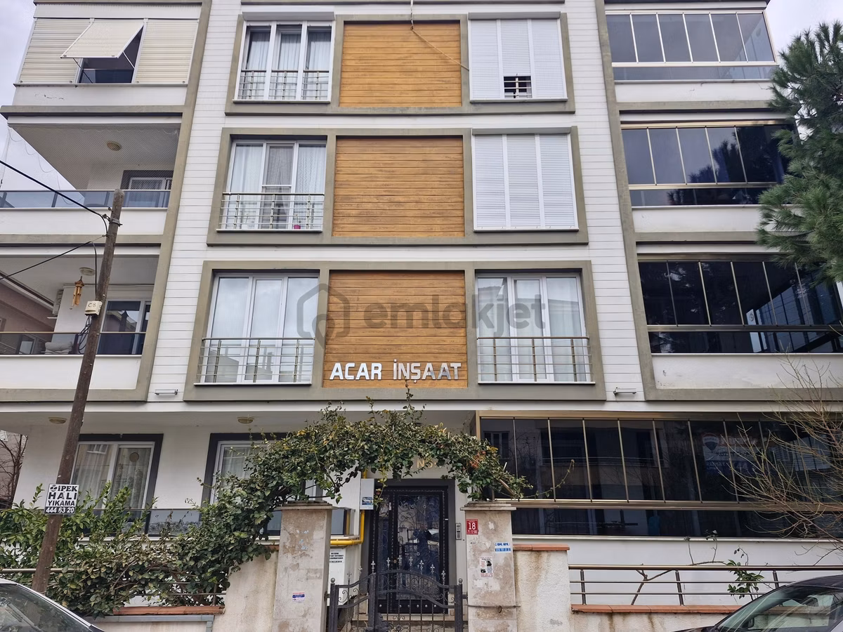 Cennetayağı'nda Dolğalgazlı Ebv. Banyolu Eşyalı Kiralık 2+1 Dair