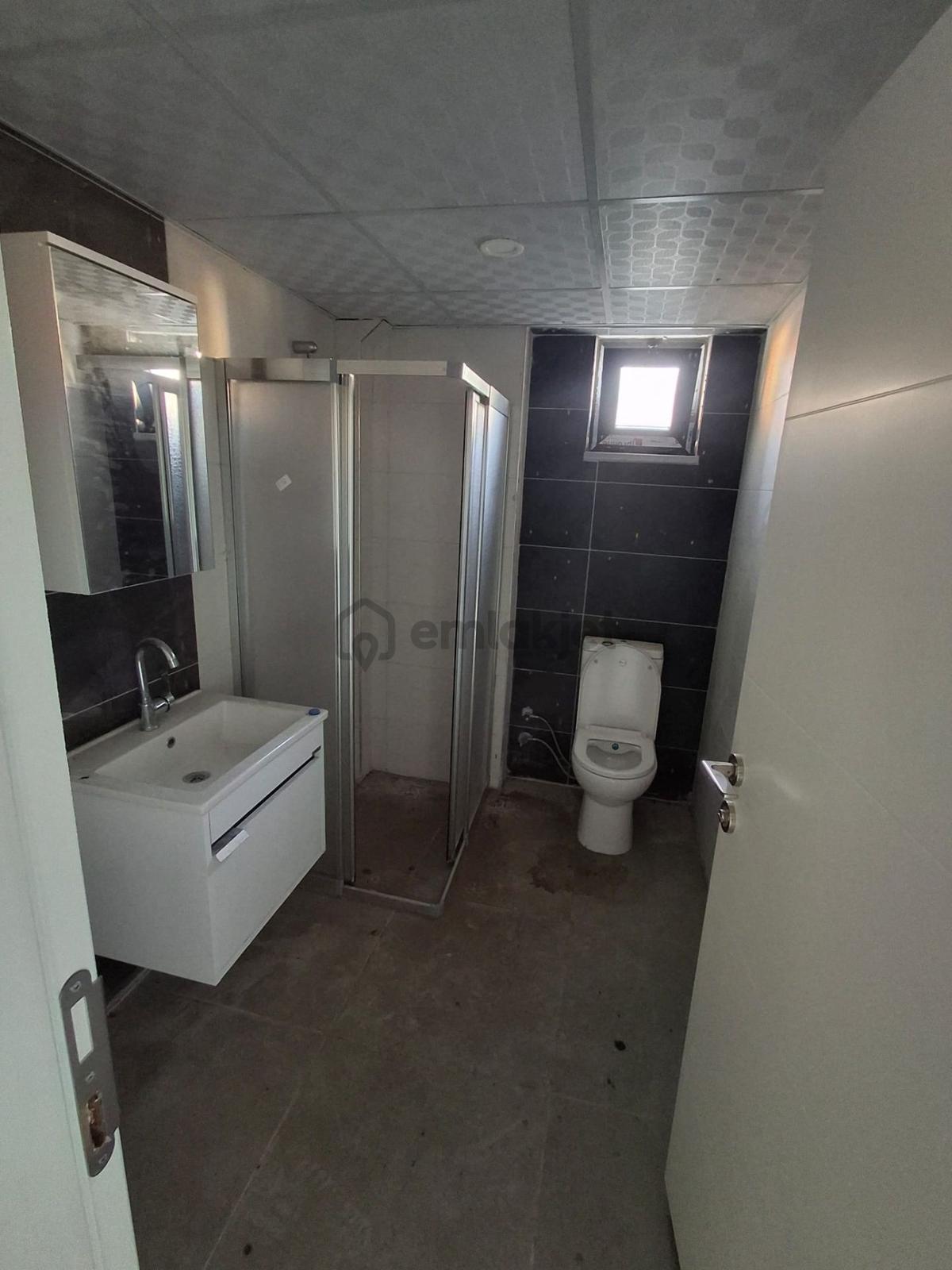 Lapsei Çardak'ta Ayrı Mutfak Satılık Sıfır 1+1 Daire - 22