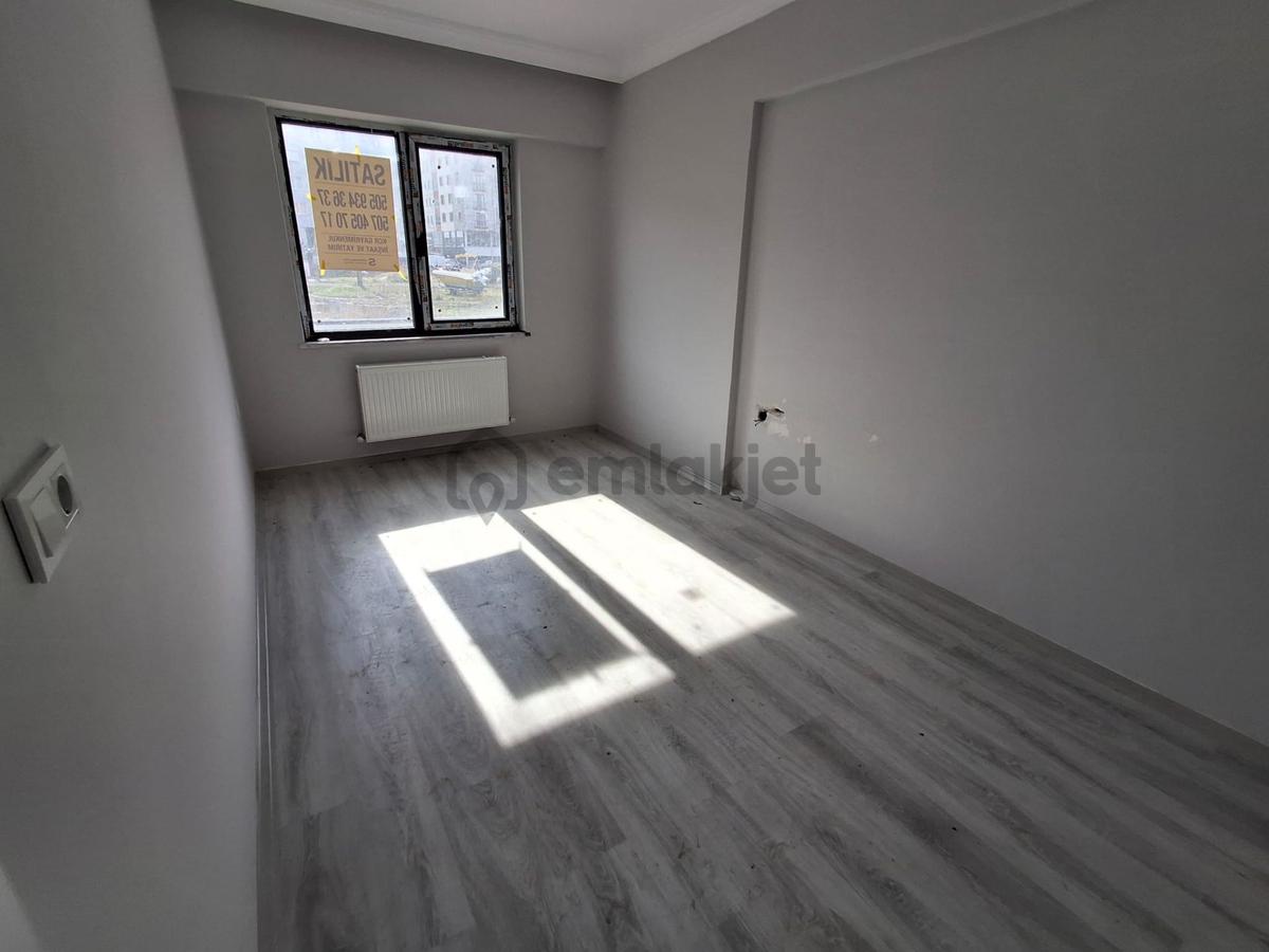 Lapsei Çardak'ta Ayrı Mutfak Satılık Sıfır 1+1 Daire - 8
