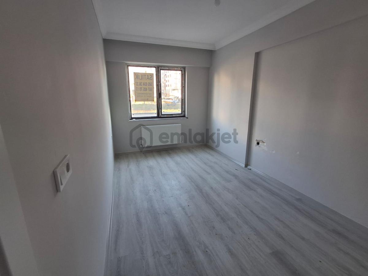 Lapsei Çardak'ta Ayrı Mutfak Satılık Sıfır 1+1 Daire - 25