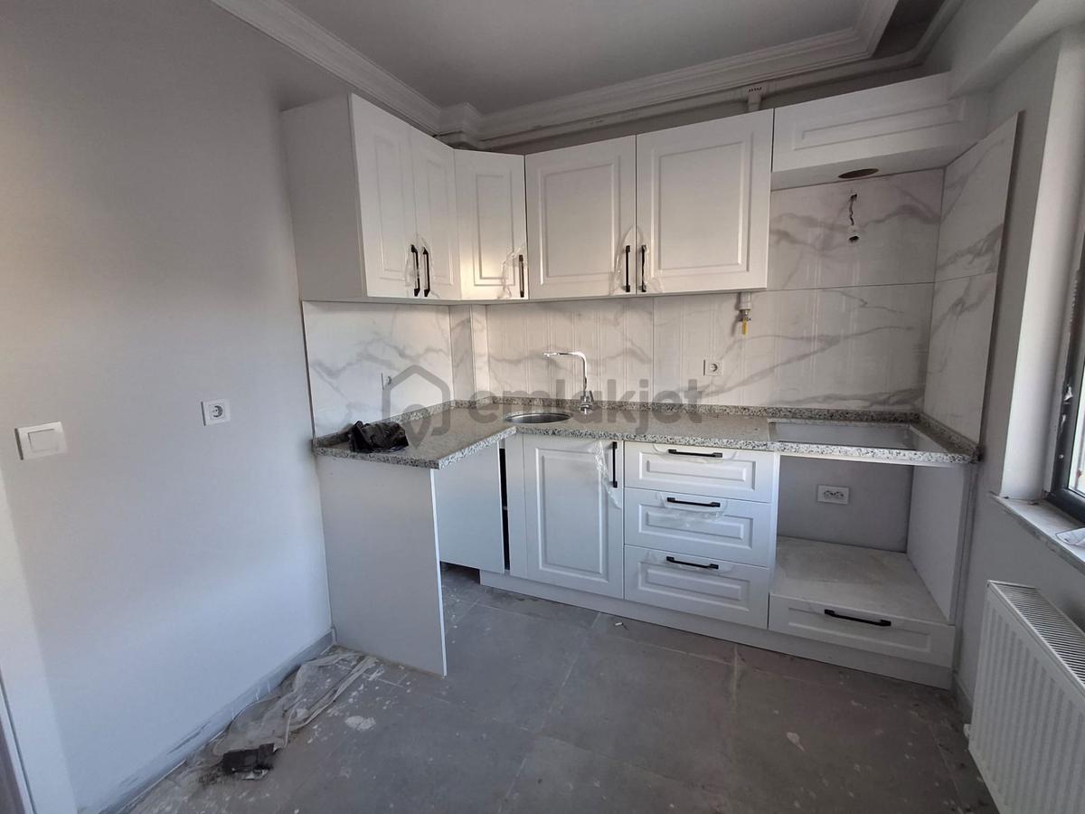 Lapsei Çardak'ta Ayrı Mutfak Satılık Sıfır 1+1 Daire - 16