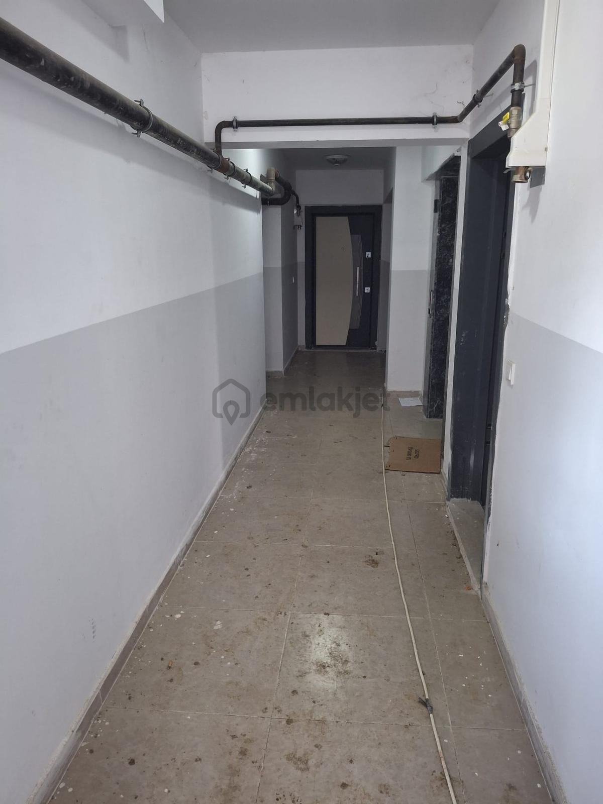 Lapsei Çardak'ta Ayrı Mutfak Satılık Sıfır 1+1 Daire - 13