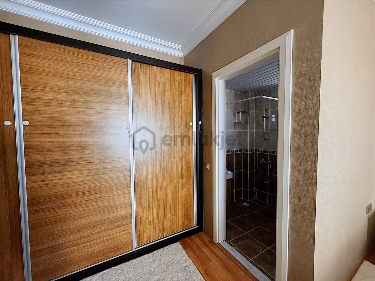 Meydankavağı'nda Merkezi Konum 3+1 Ara Kat Doğalgazlı Daire - 27