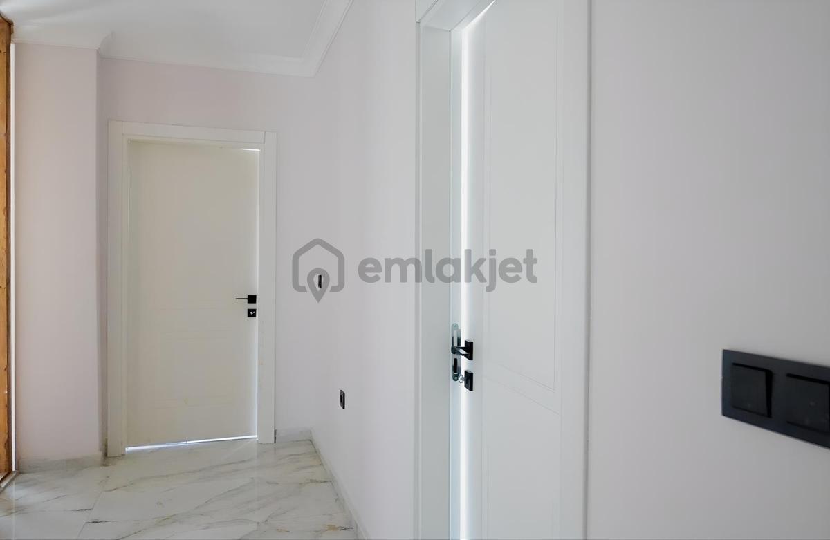 Karaburun'da Sahile 400 M Mesafede, Deniz Manzaralı Villa - 15
