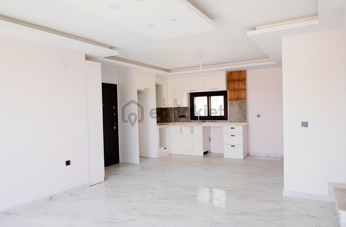 Karaburun'da Sahile 400 M Mesafede, Deniz Manzaralı Villa - 4
