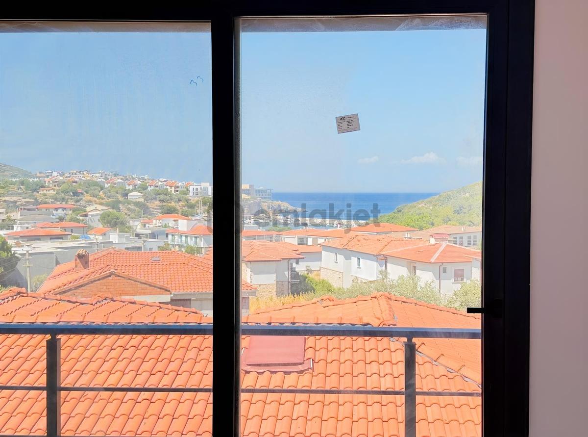 Karaburun'da Sahile 400 M Mesafede, Deniz Manzaralı Villa - 21