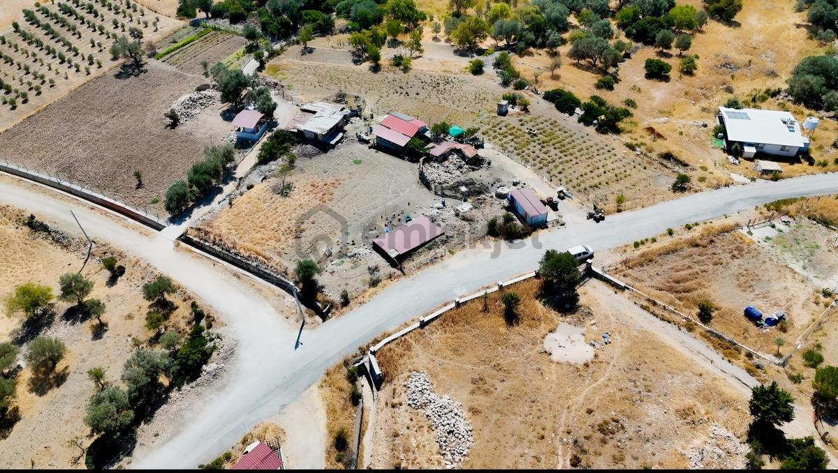 Karaburun Eğlenhocada 7.730 M² Kullanım Alanlı Tarla & Üzüm Bağ - 8