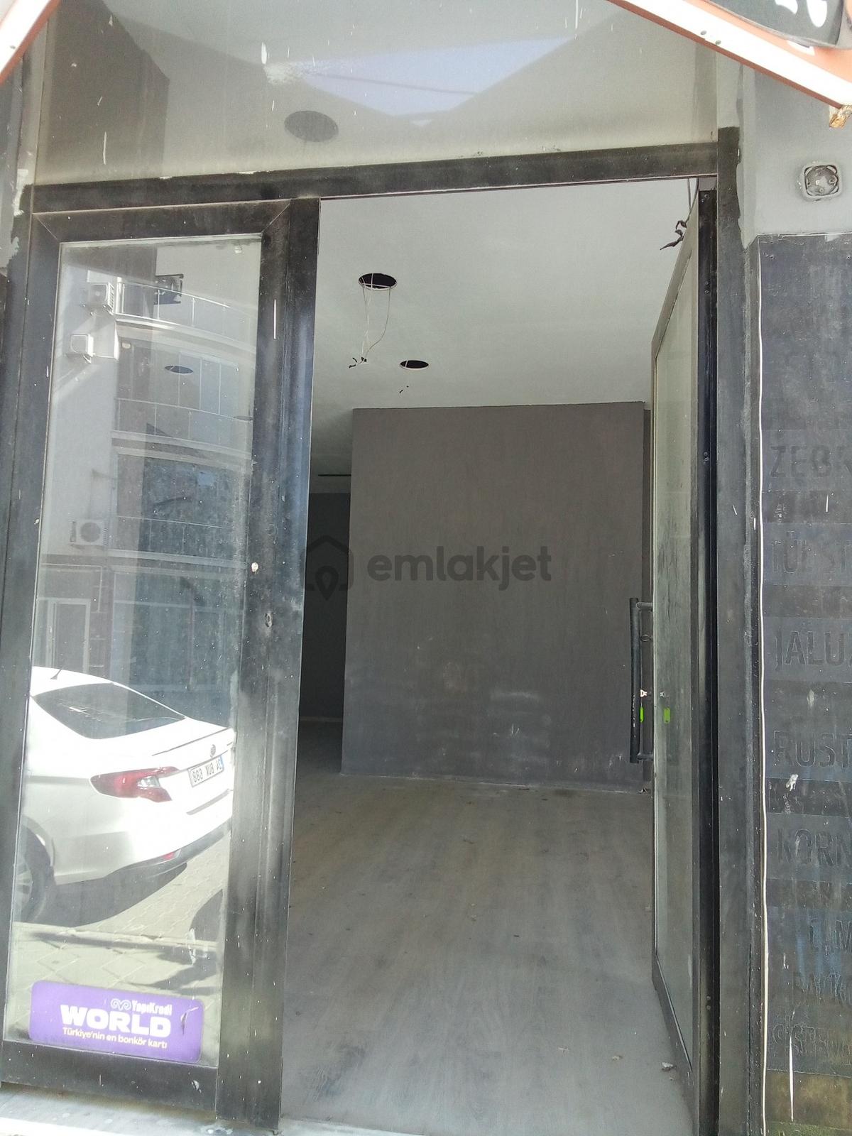 Balıkesir Burhaniye Mithatpaşa Caddesi Üzerinde Satılık Dükkan - 6