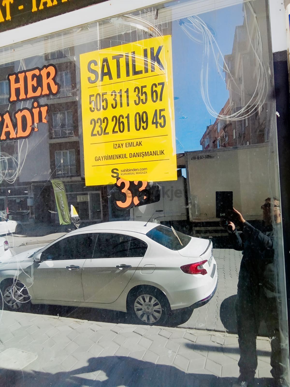 Balıkesir Burhaniye Mithatpaşa Caddesi Üzerinde Satılık Dükkan - 3