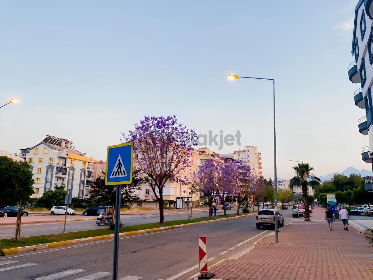 Hayat Park Yakını Cadde Üzeri Devren Kiralık