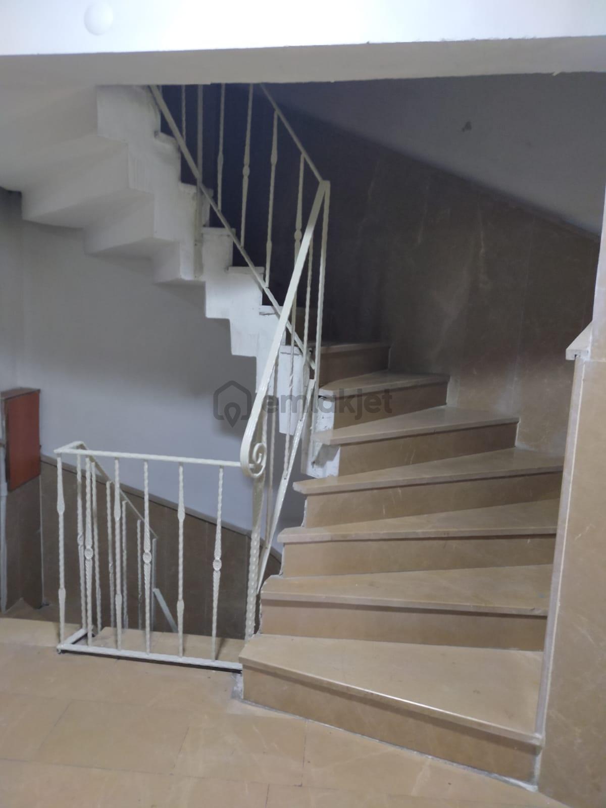 Berrak Sitesinde 2+1 Arakat Kiralık Daire - 24
