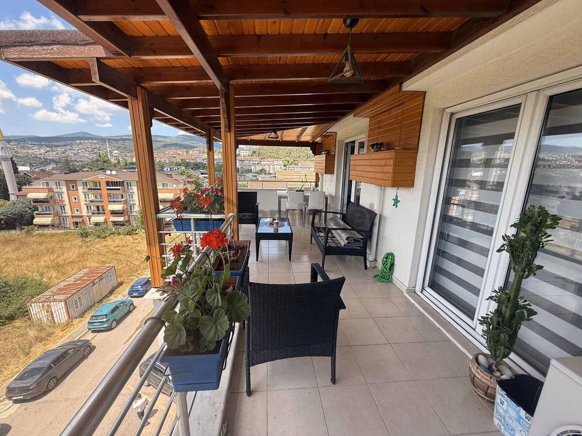 İzmit Plajyolu Satılık 3+1 Geniş Lüks Dubleks Daire - 8