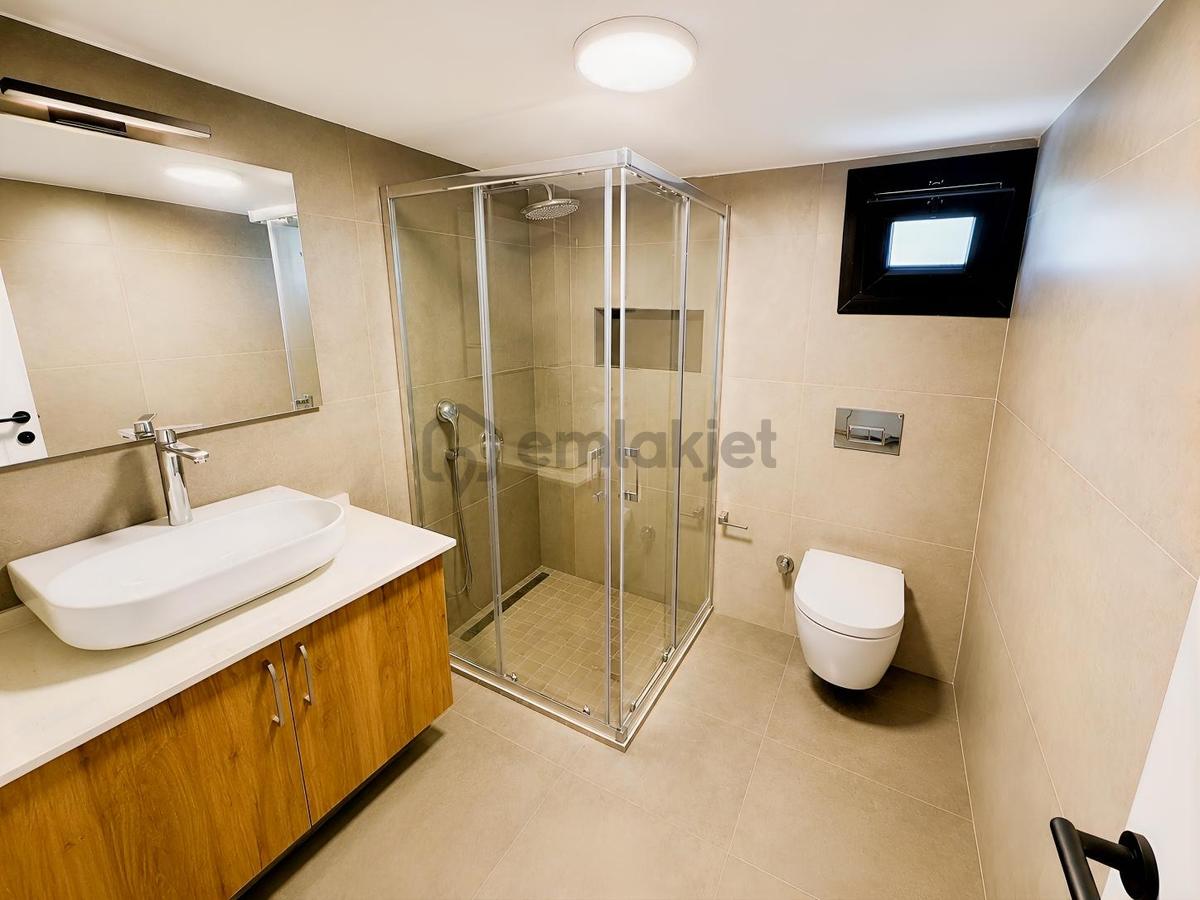 Select'ten Armutalan'da Satılık Bahçeli 4+1 Site İçinde Villa - 10
