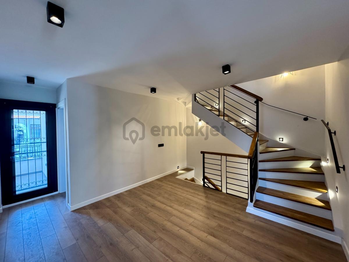 Select'ten Armutalan'da Satılık Bahçeli 4+1 Site İçinde Villa - 13
