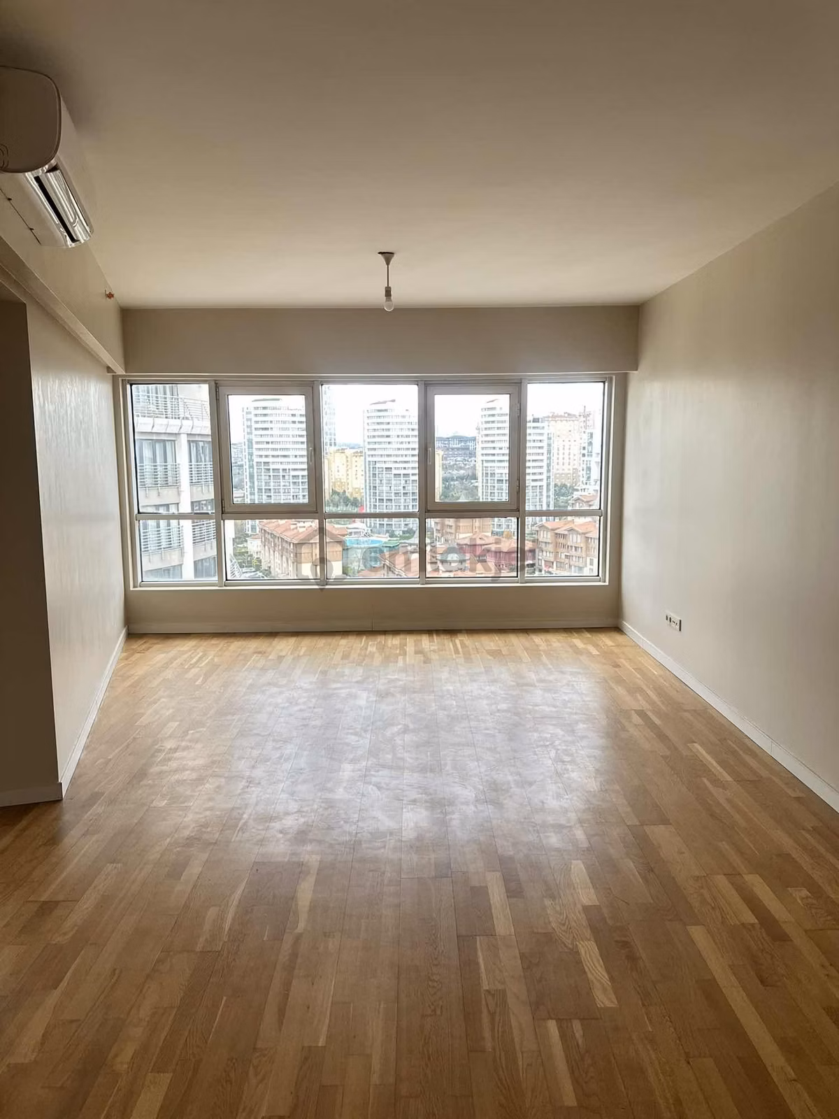 Ayça Dan Bosphorus City De 2+1 Full Manzara Boş Teslim