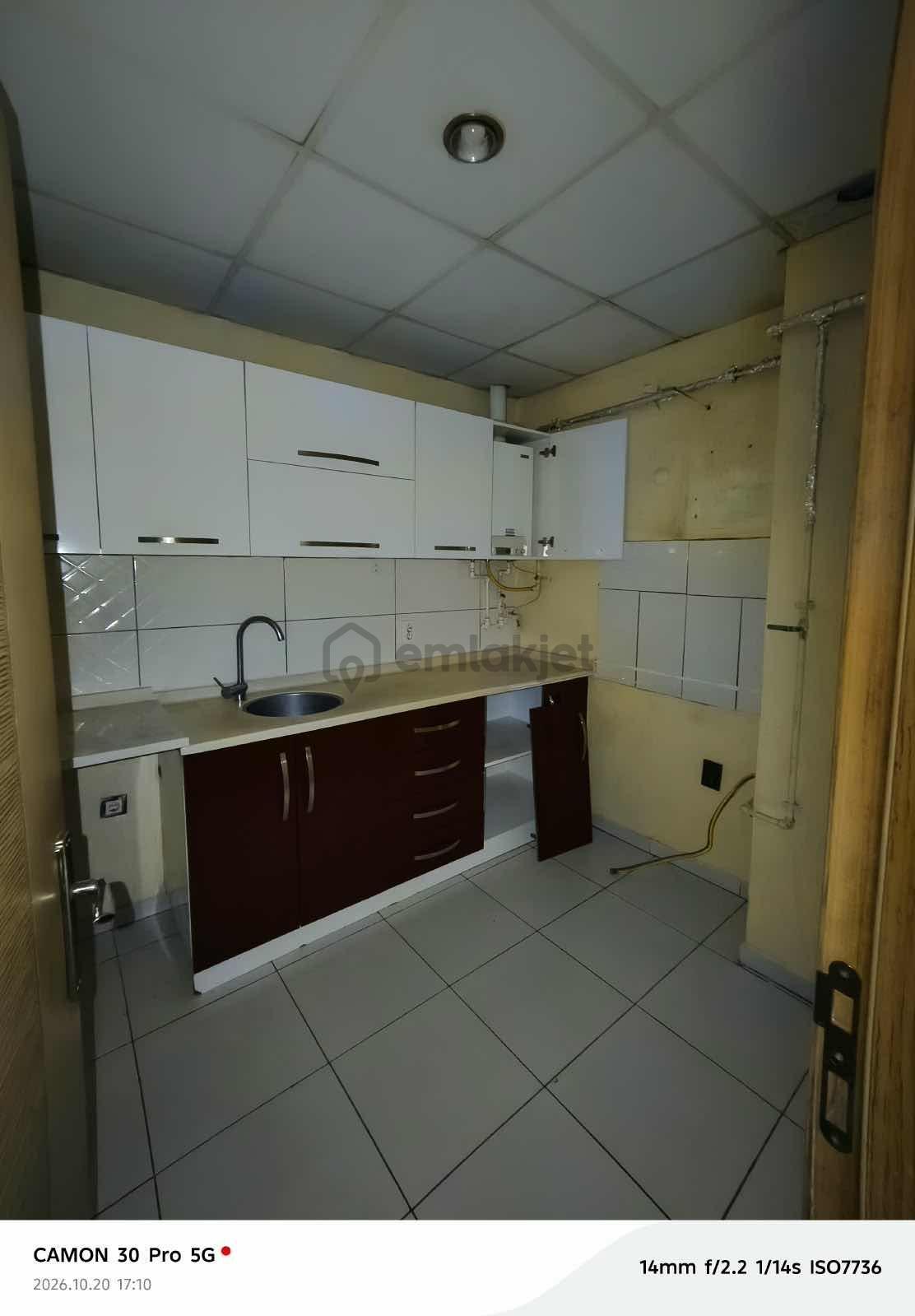 Ali Ulvi Kurucu Cad Üzerinde 1+1 Kiralik Daire - 2