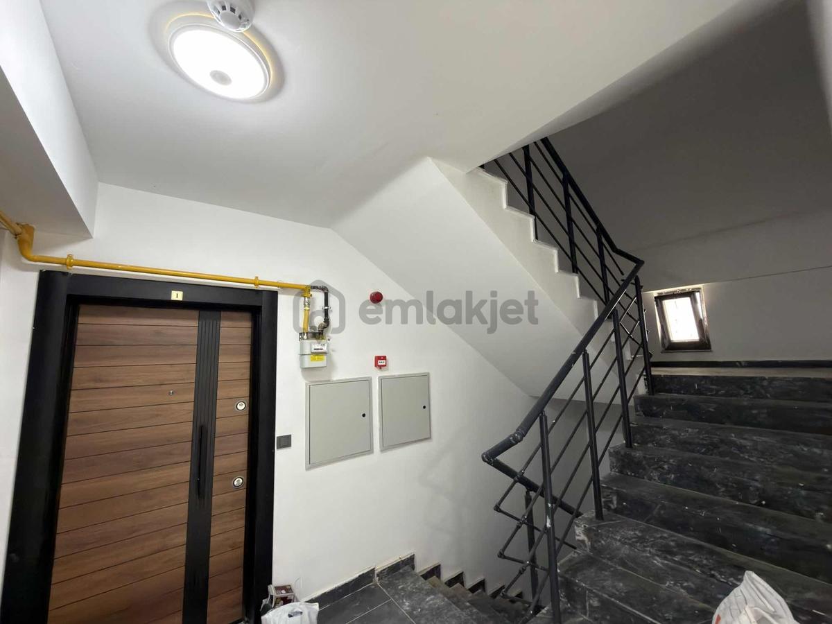 Çakırlarda Ana Yola Denıze Yakın Satılık 1 + 1 - 19