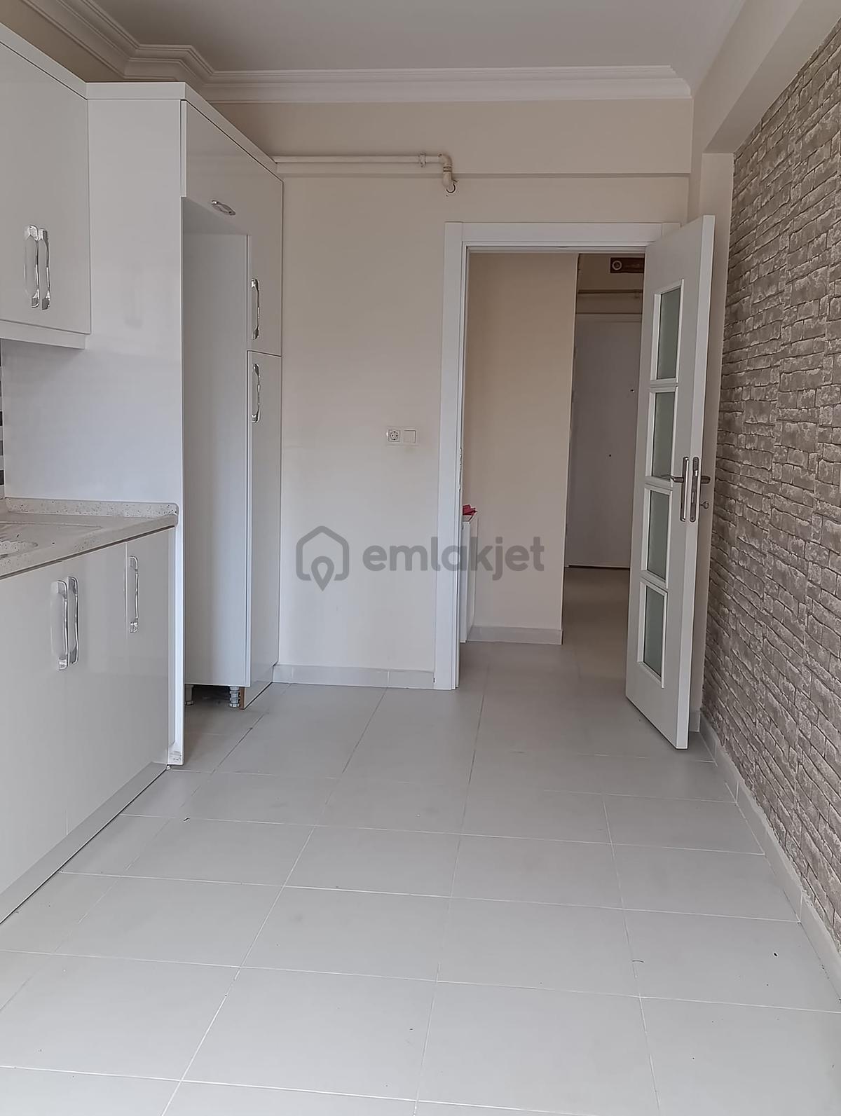 Körfez Mimar Sinanda Sahile Yakın Kiralık 3+1 Daire - 20