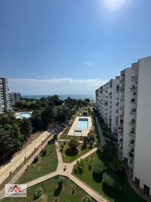 Akyürekten'ten Denize Sıfır Sitede Muhteşem Manzaralı Geniş 2+1 - 23