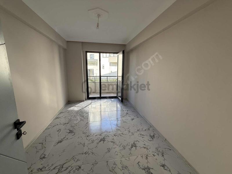 Ömerciklerde Fırsat 3+1! 130 M2 Çift Balkon Ebeveyn Banyo - 9