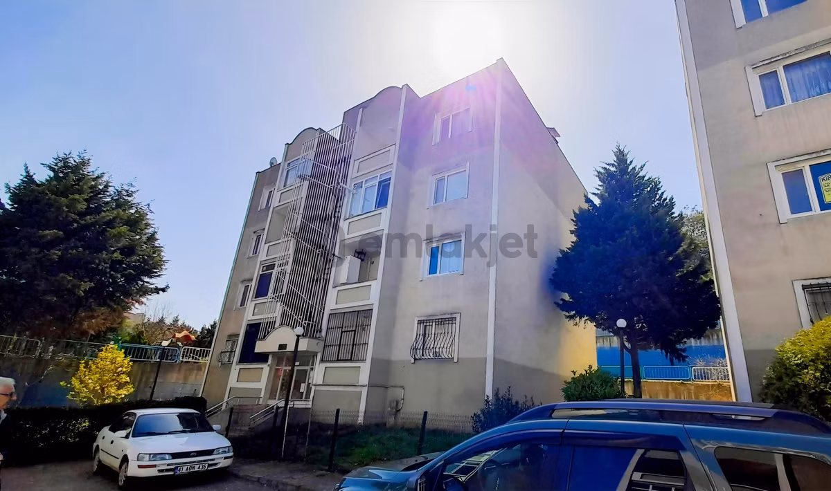 İzmit Turgut Mahallesinde 2+1 Kiralık Daire - 4