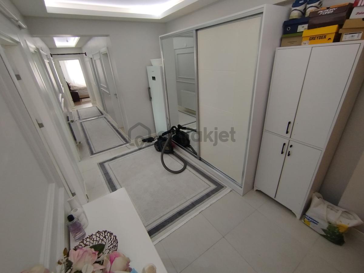 Yeski Emlâk İnşaattan Kiralık Daire 3+1 Site İçinde - 30