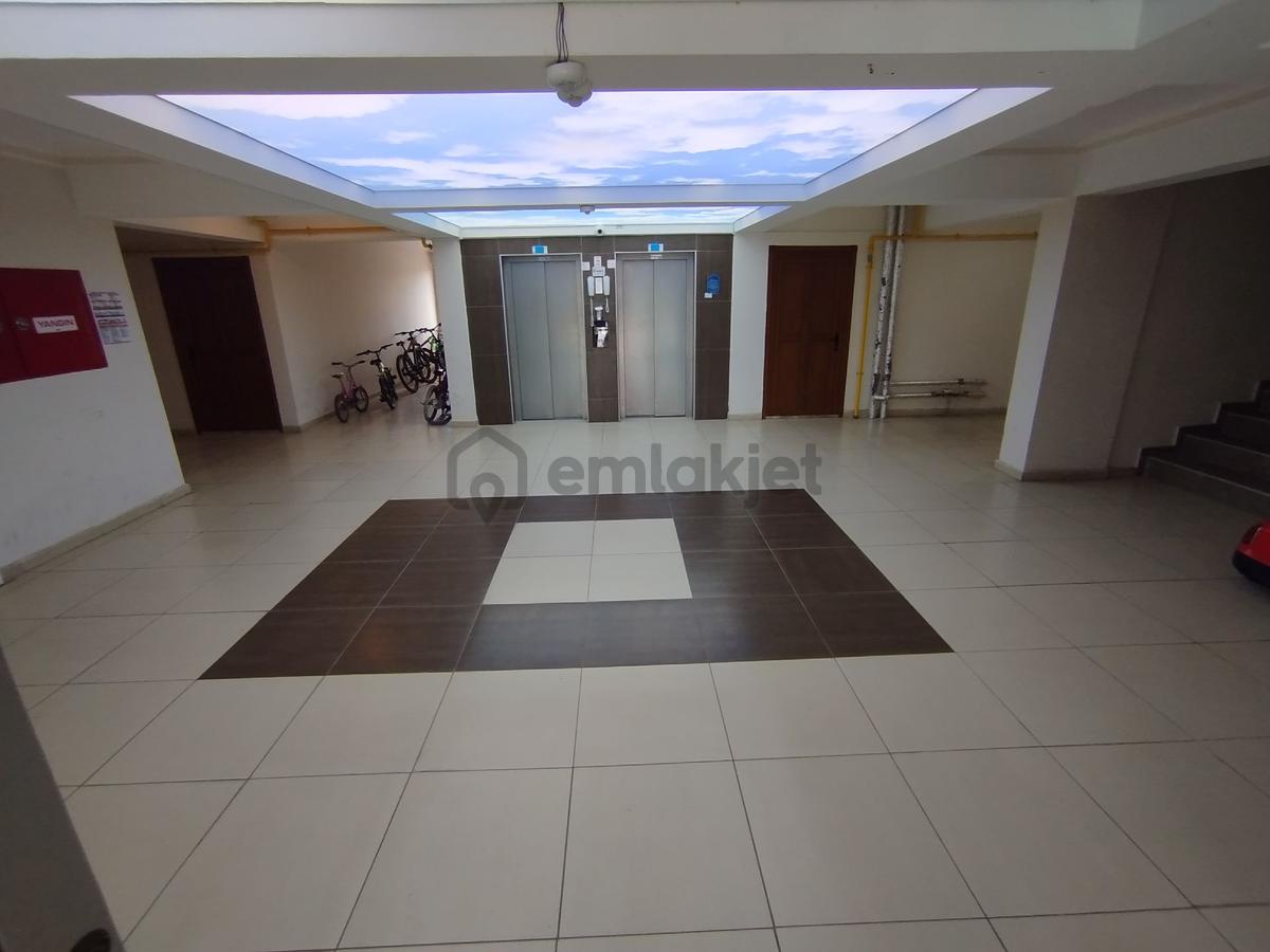 Yeski Emlâk İnşaattan Kiralık Daire 3+1 Site İçinde - 5