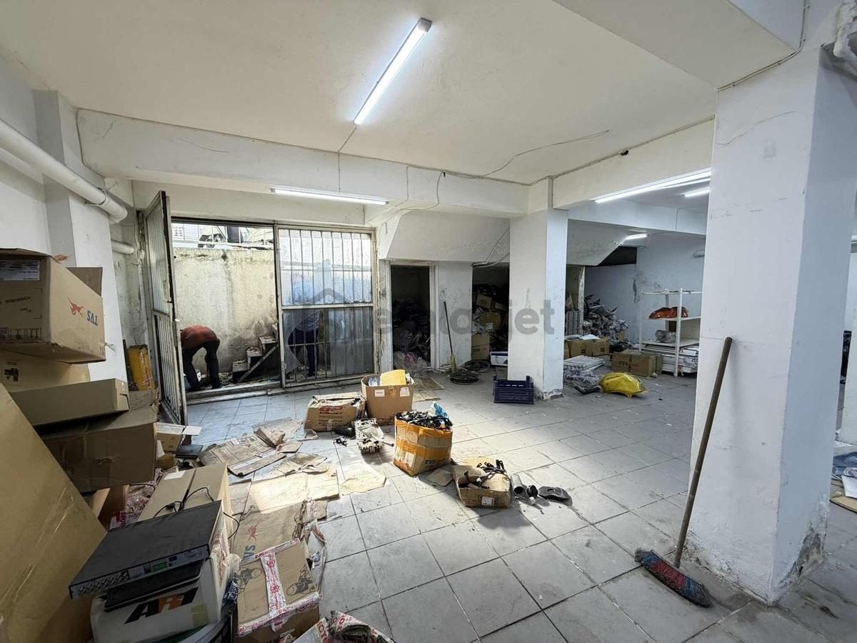 İşlek Cadde Üzeri 2 Katlı Vitrinli Dükkan-mağaza 250m2 - 22