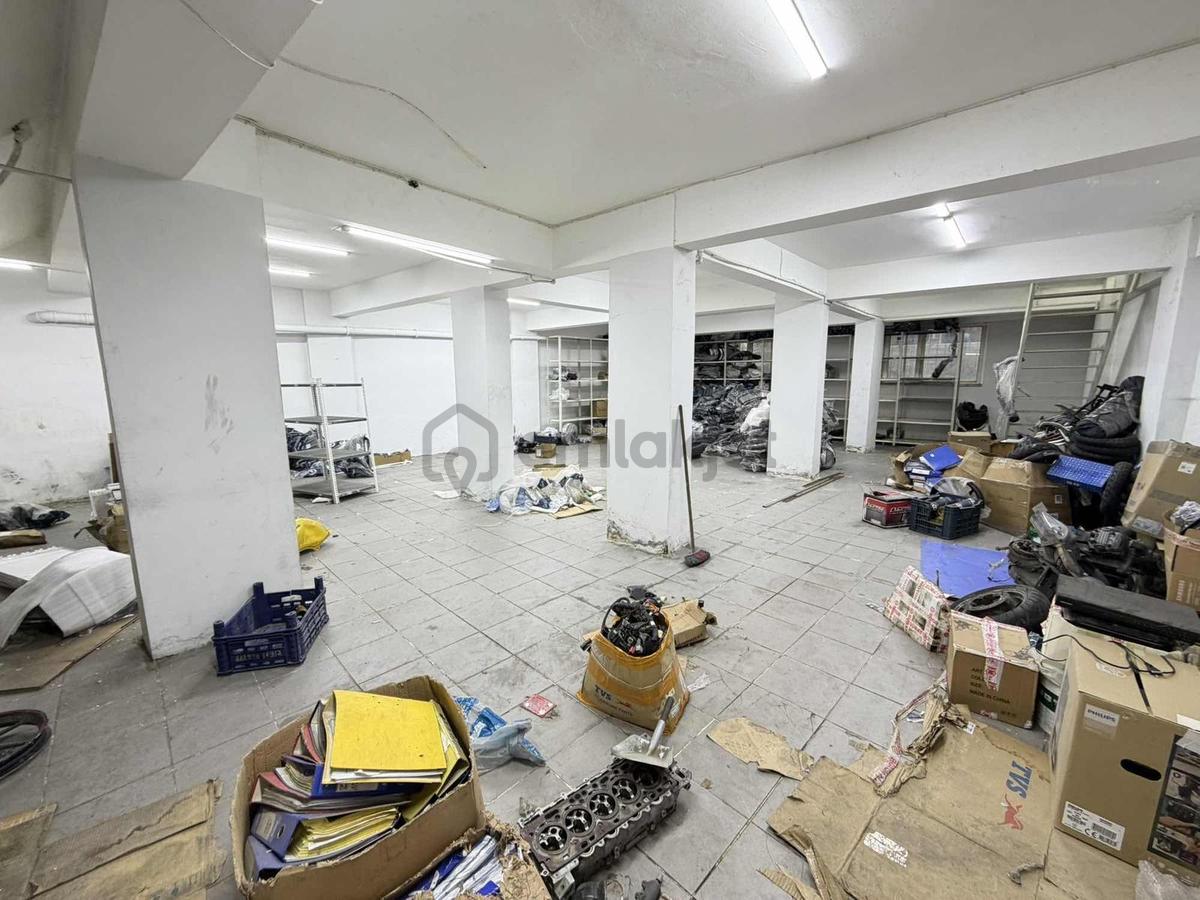 İşlek Cadde Üzeri 2 Katlı Vitrinli Dükkan-mağaza 250m2 - 25