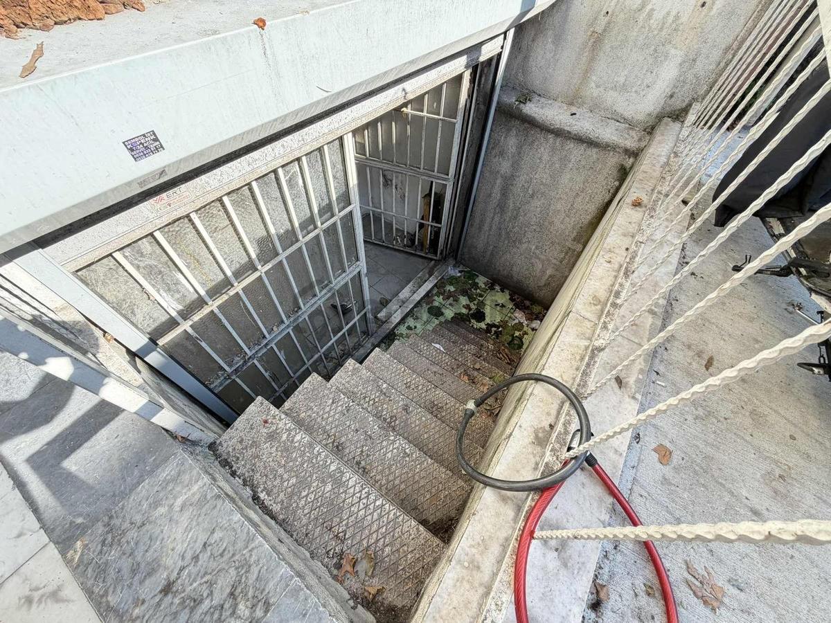 İşlek Cadde Üzeri 2 Katlı Vitrinli Dükkan-mağaza 250m2 - 18