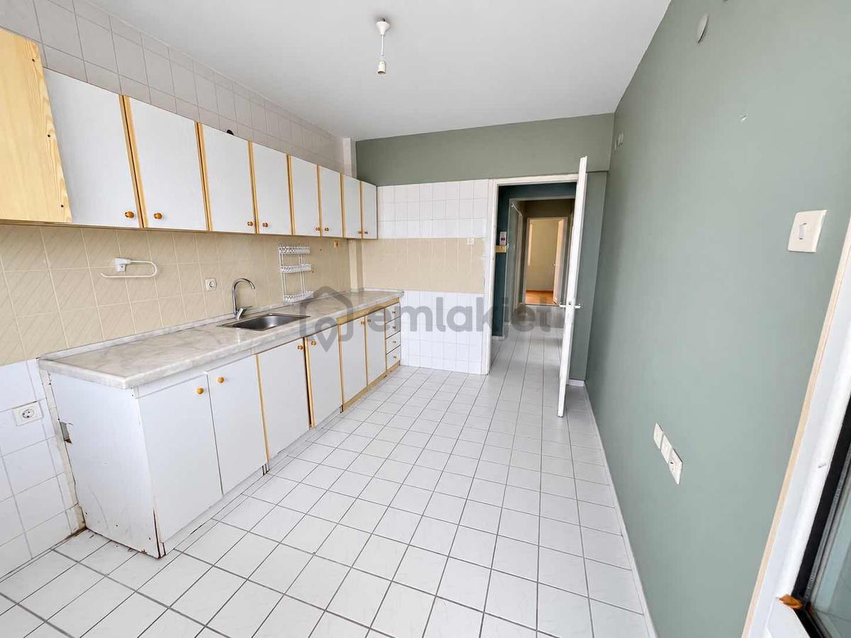 Kuşadasında Site İçinde 3+1, Kiralık Daire - 9