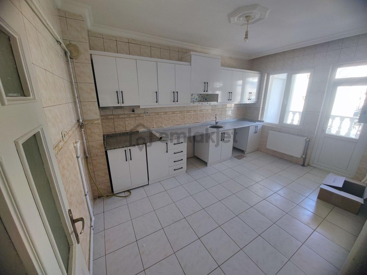 Global'den Masalpark'da Kiralık 3+1 Geniş Daire - 15