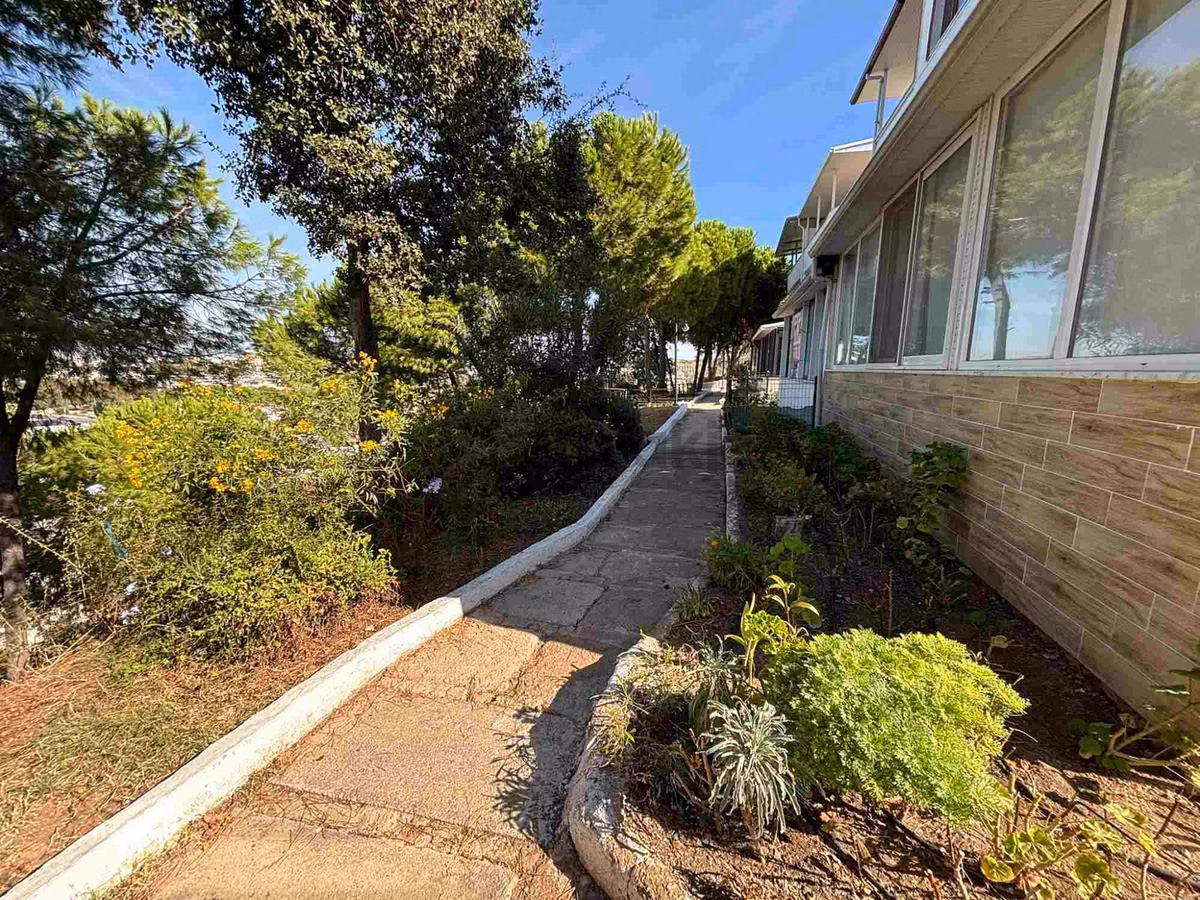 Didim Mavişehirde Güney-batı Cepheli 3 Katlı 3+1 Villa | Balkon - 9