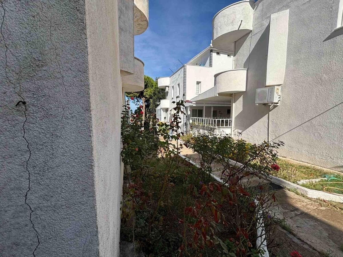 Didim Mavişehirde Güney-batı Cepheli 3 Katlı 3+1 Villa | Balkon - 3