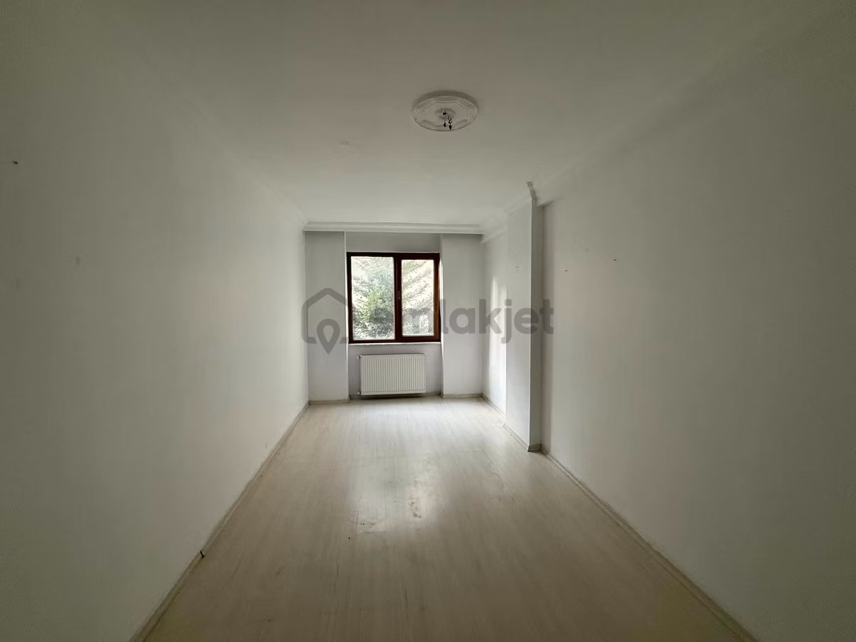 Cumhuriyet Mahallesinde 3+1 1 İnci Kat Daire Asansörlü - 20