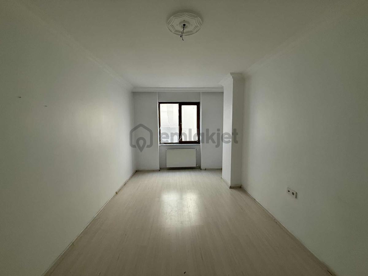 Cumhuriyet Mahallesinde 3+1 1 İnci Kat Daire Asansörlü - 4