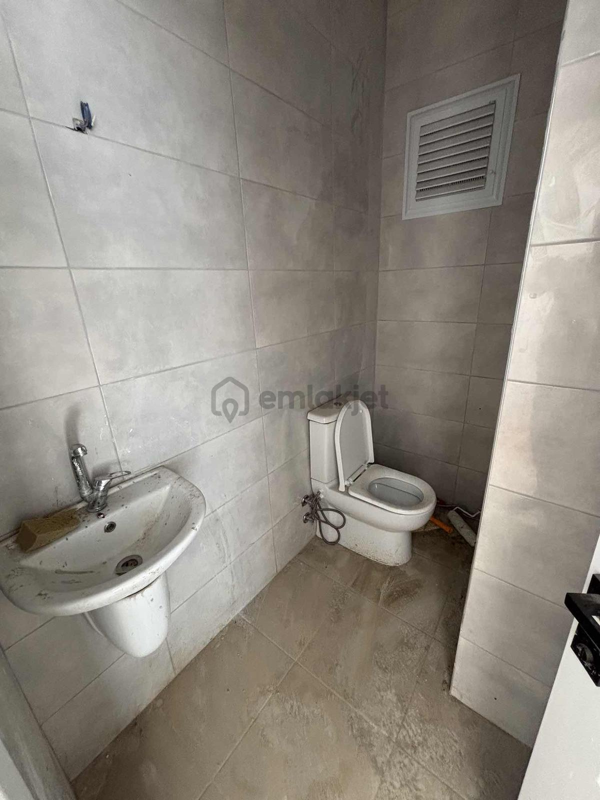 Sultanbeyli Fatih Mah Kiralık 230 M2 Dükkan - 16